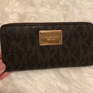 Michael Kors wallet